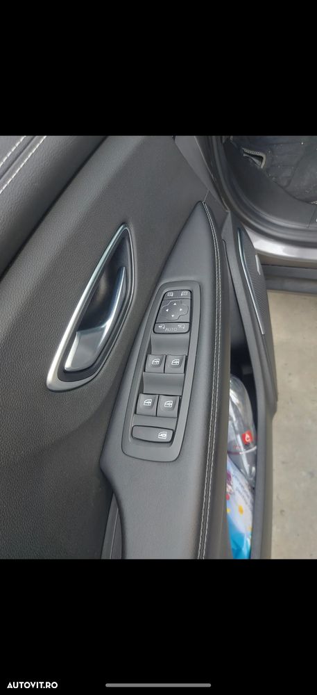 Renault Grand Scenic - 9