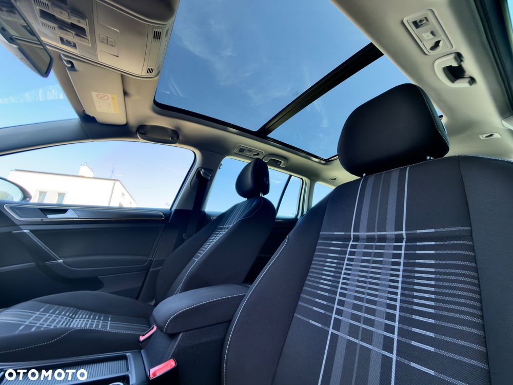 Volkswagen Golf 2.0 TDI BlueMotion Technology Lounge - 31
