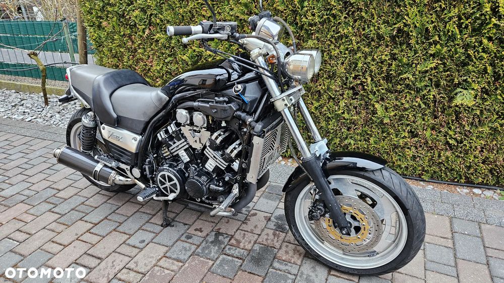Yamaha V-MAX - 5