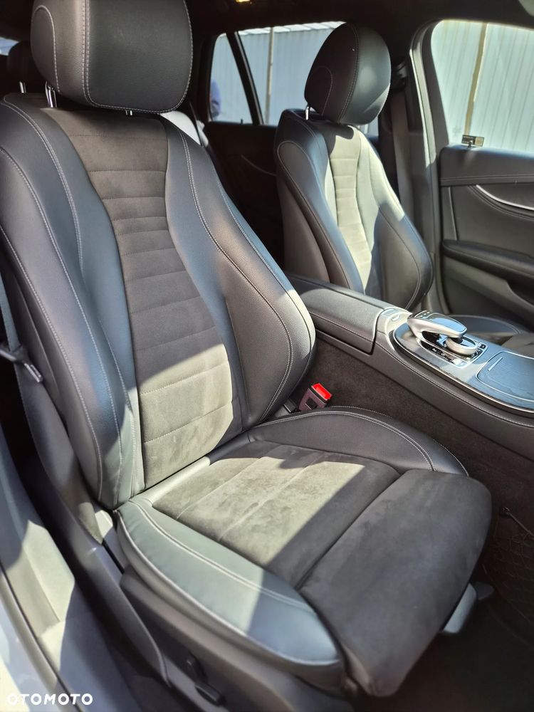 Mercedes-Benz Klasa E 220 d 4-Matic AMG - 28