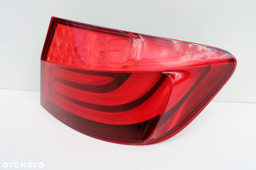 Lampa tylna prawa tył  prawy stan BDB OE BMW F10 2013r - 18
