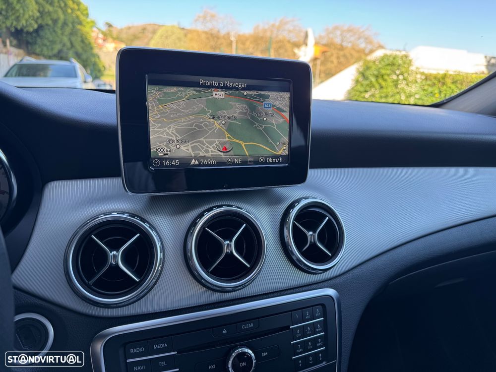 Mercedes-Benz GLA 200 Urban - 18