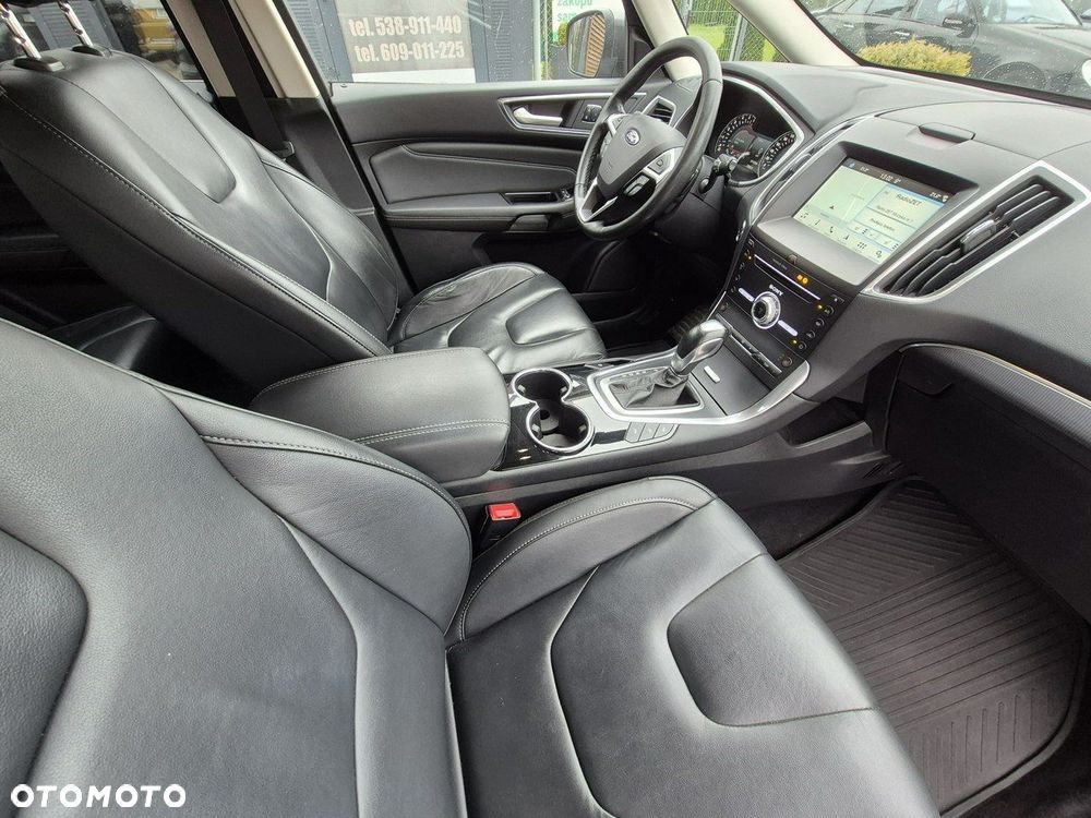Ford S-Max - 13