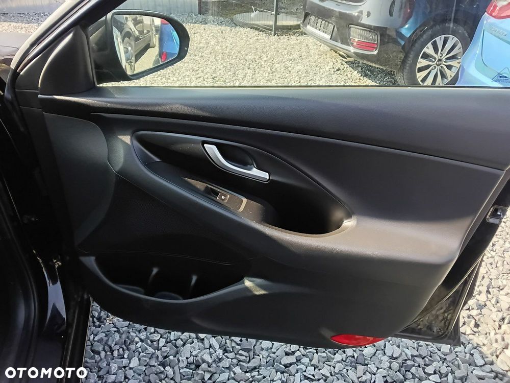 Hyundai i30 - 32