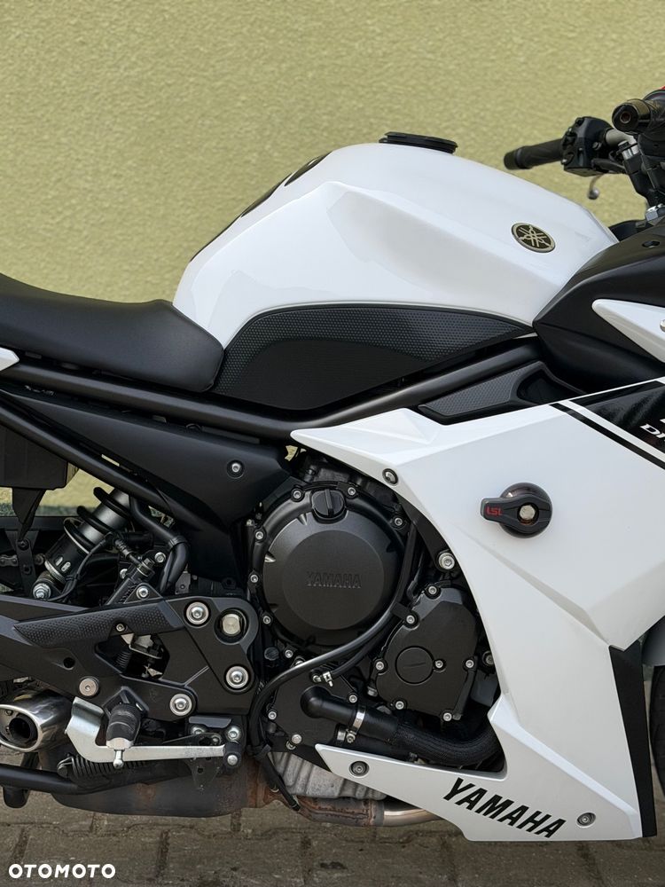 Yamaha XJ - 8