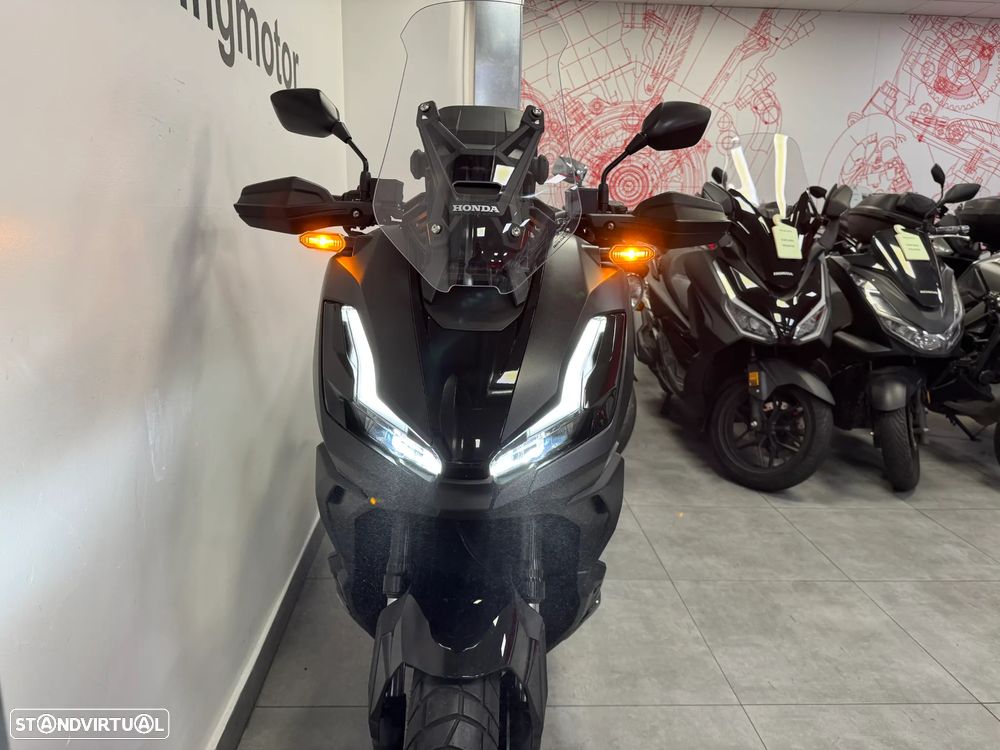 Honda ADV 350 - 4