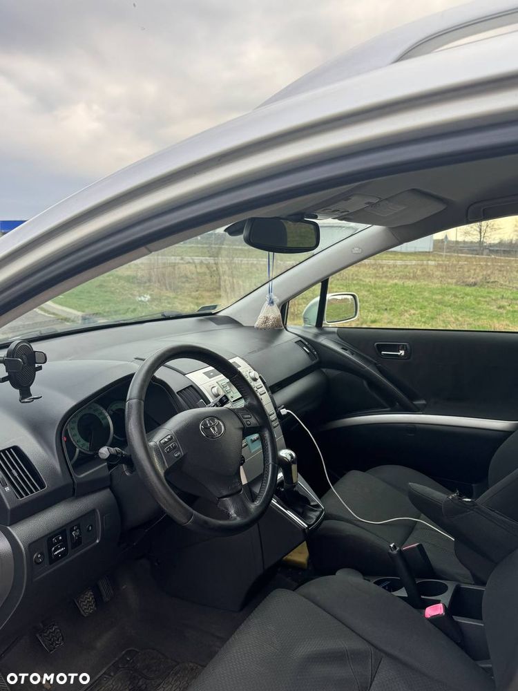 Toyota Corolla Verso - 6