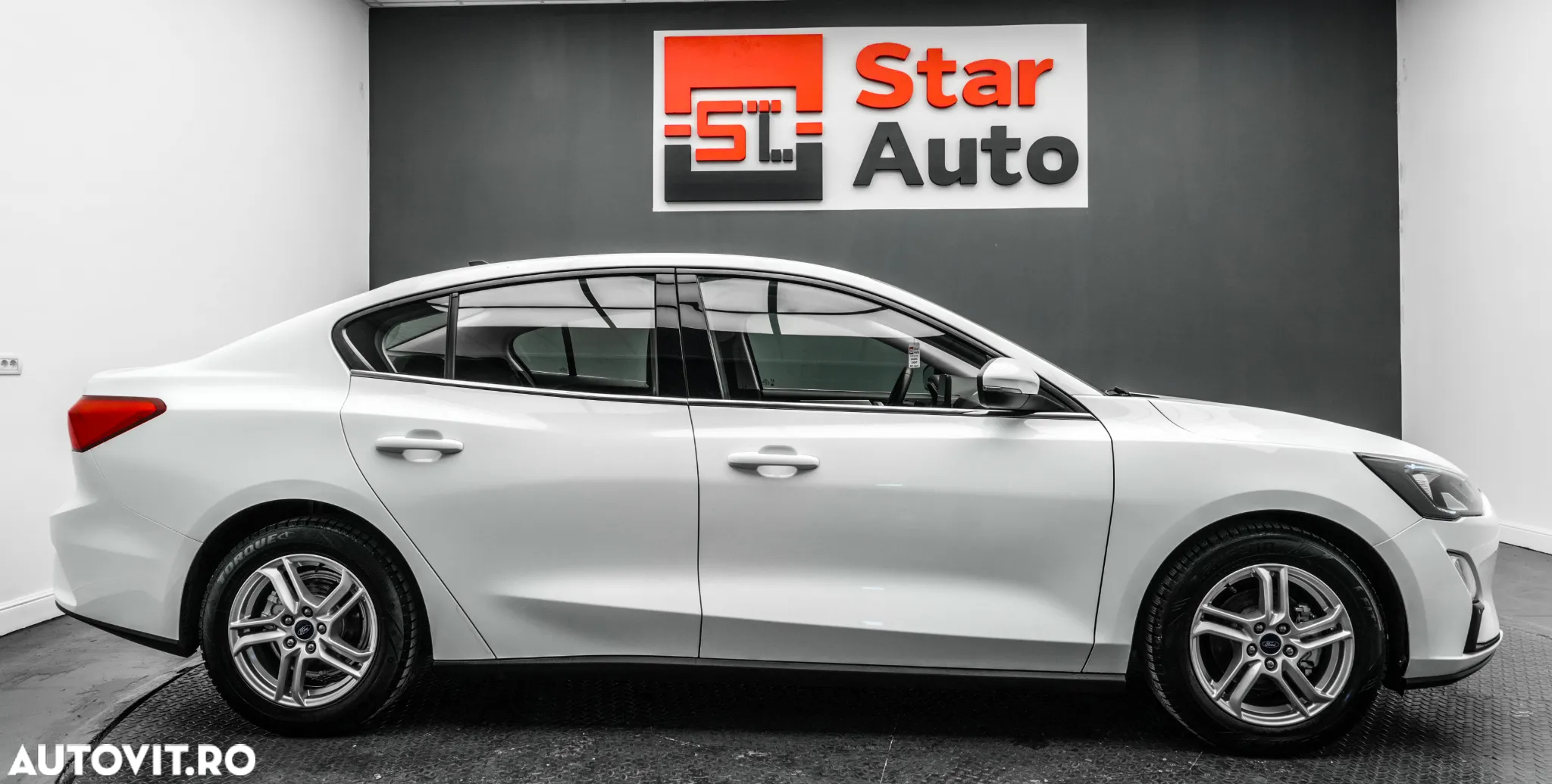 Ford Focus 1.0 EcoBoost Titanium Business - 10