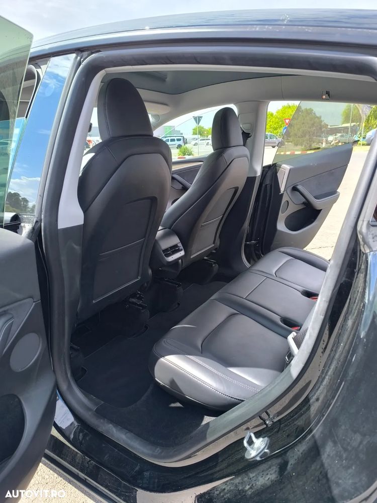 TESLA Model Y 2023 — imagine 12