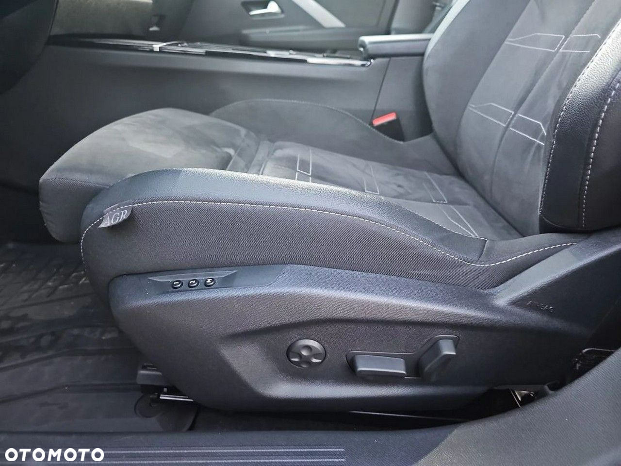 Opel Astra VI 1.2 T GS S&S - 13