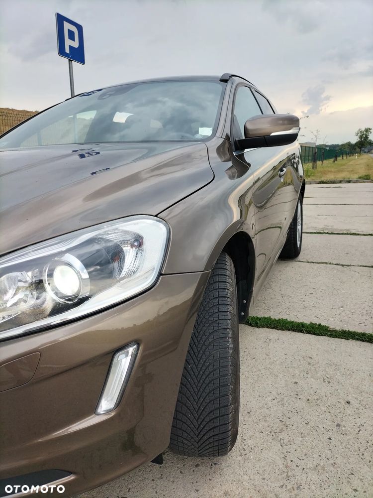 Volvo XC 60 D4 Drive-E Momentum - 3