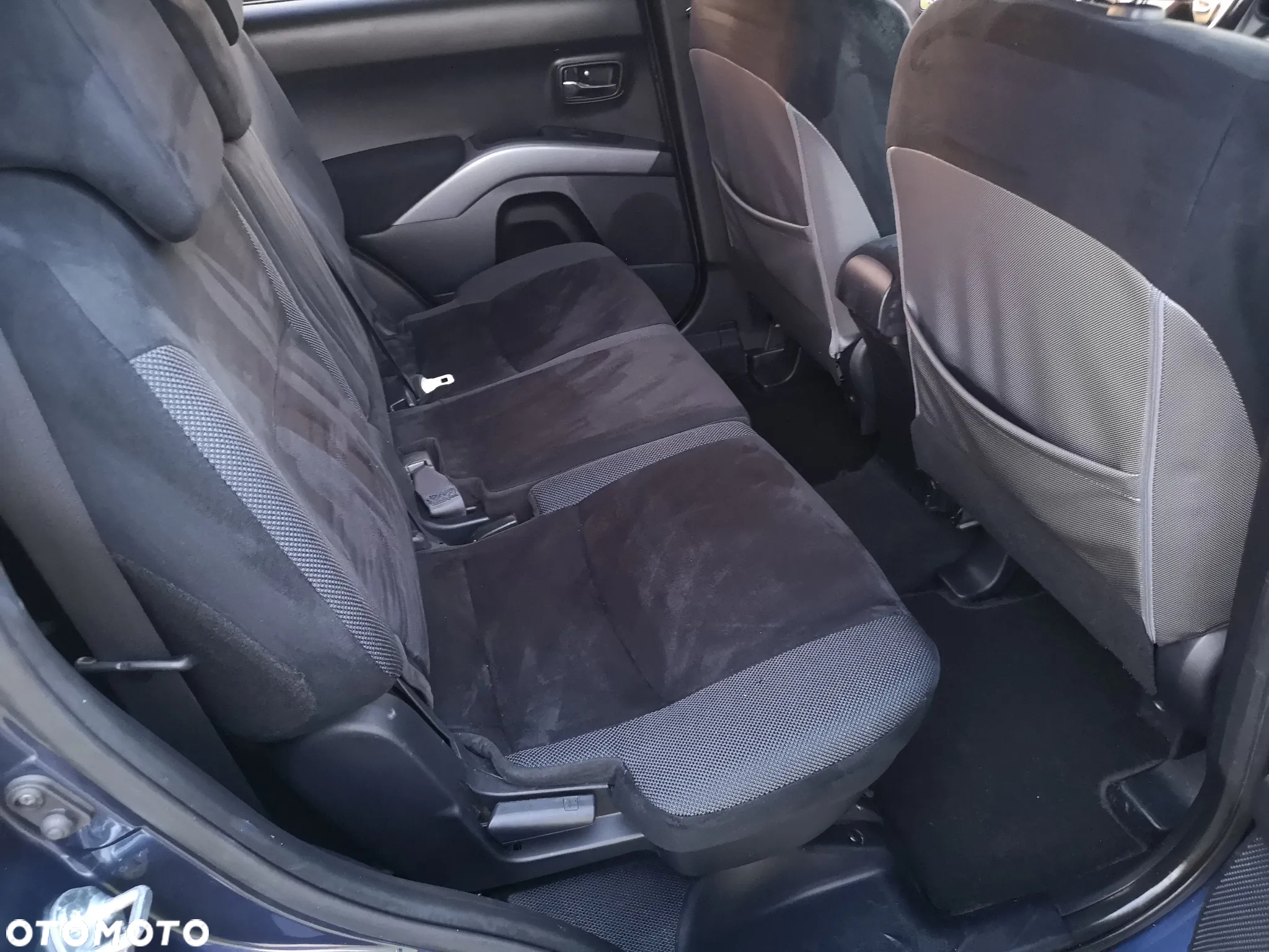Mitsubishi Outlander 2.4 Invite 2WD - 7