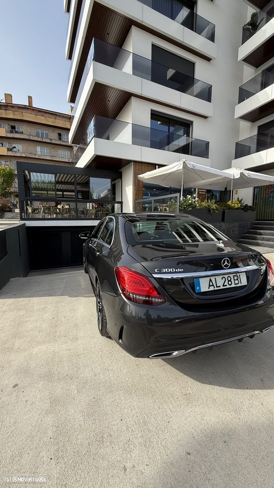 Mercedes-Benz C 300 h AMG Line - 4