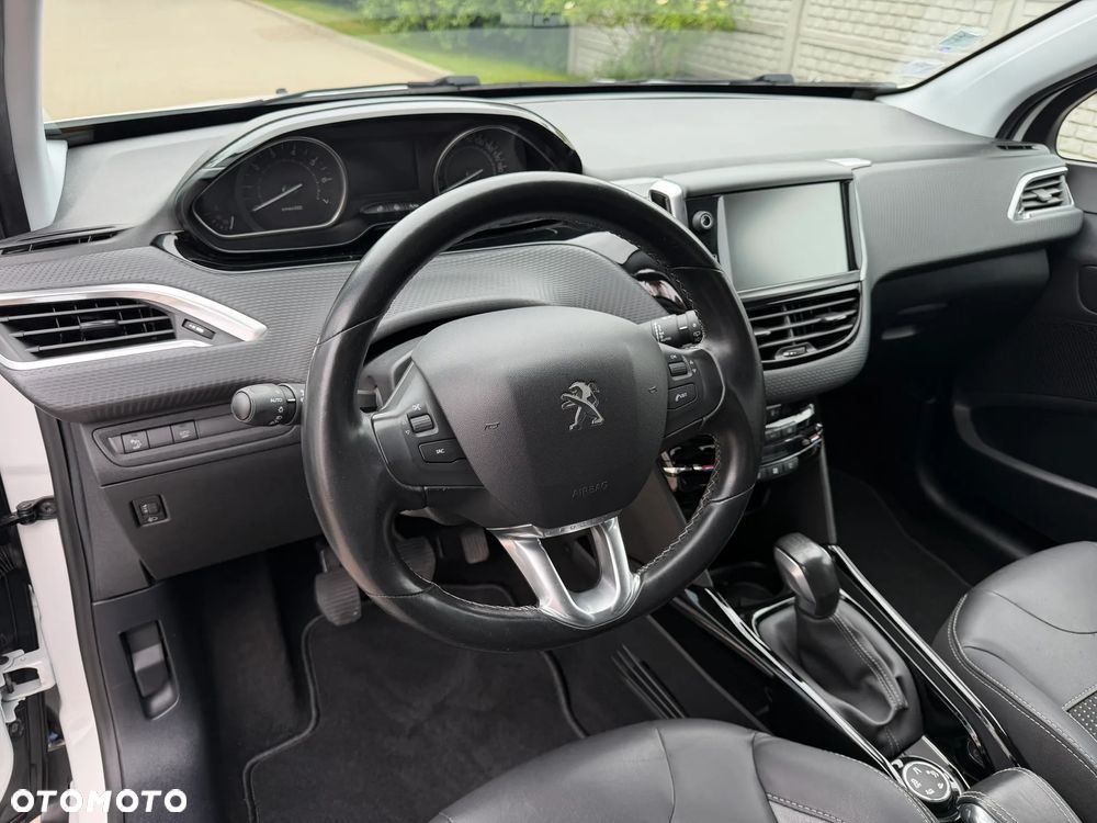 Peugeot 2008 PureTech 110 Stop&Start Allure - 11