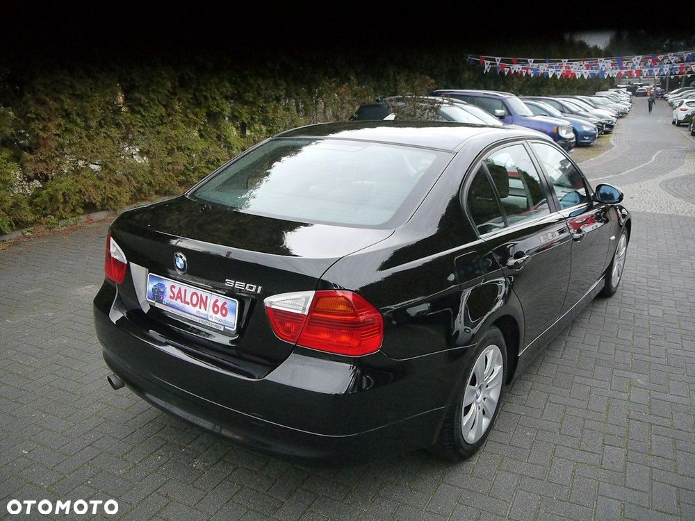 BMW Seria 3 320i - 6