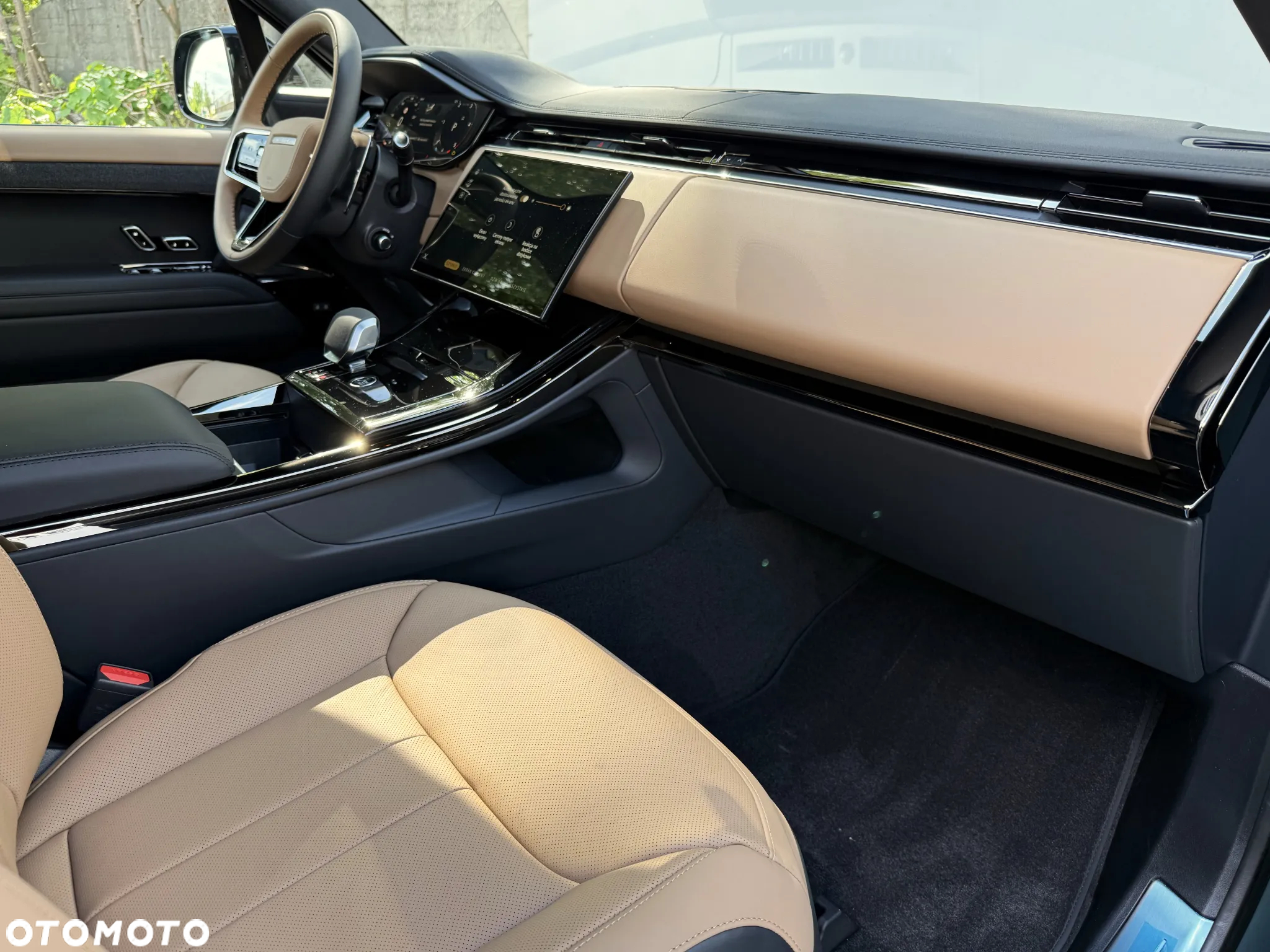 Land Rover Range Rover Sport D300 Dynamic SE - 3