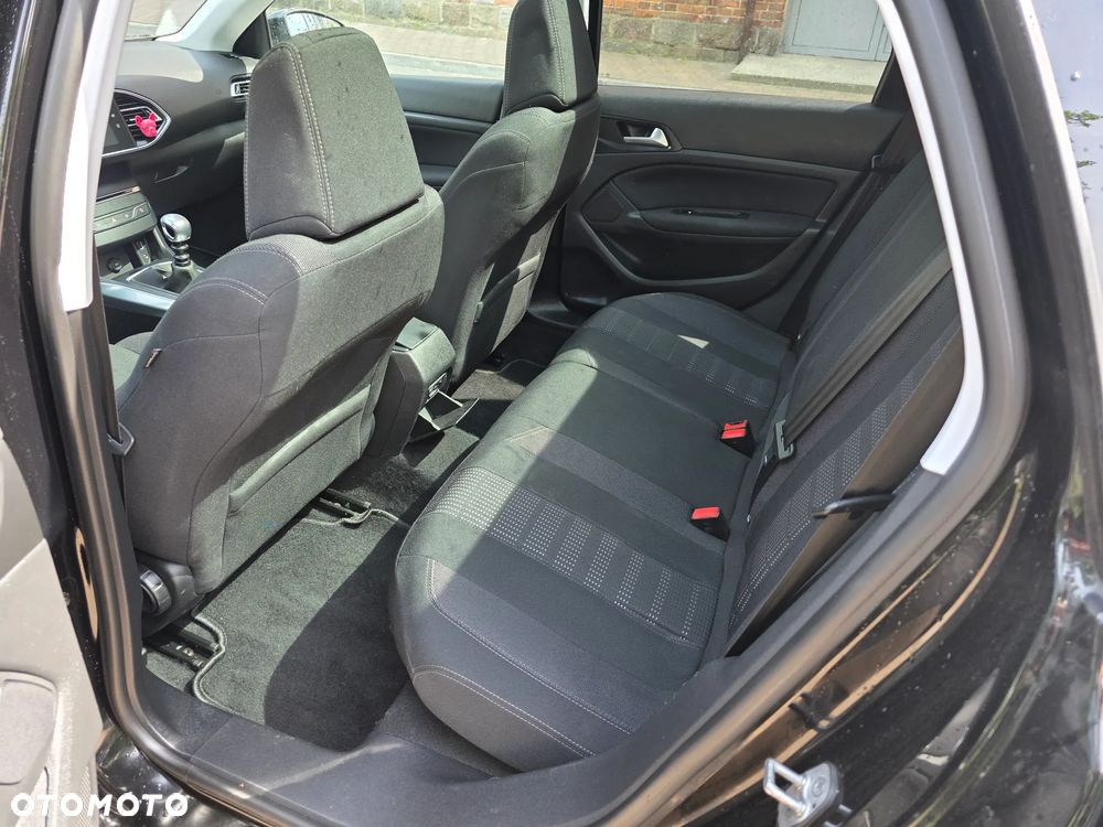 Peugeot 308 1.2 PureTech Style S&S - 10