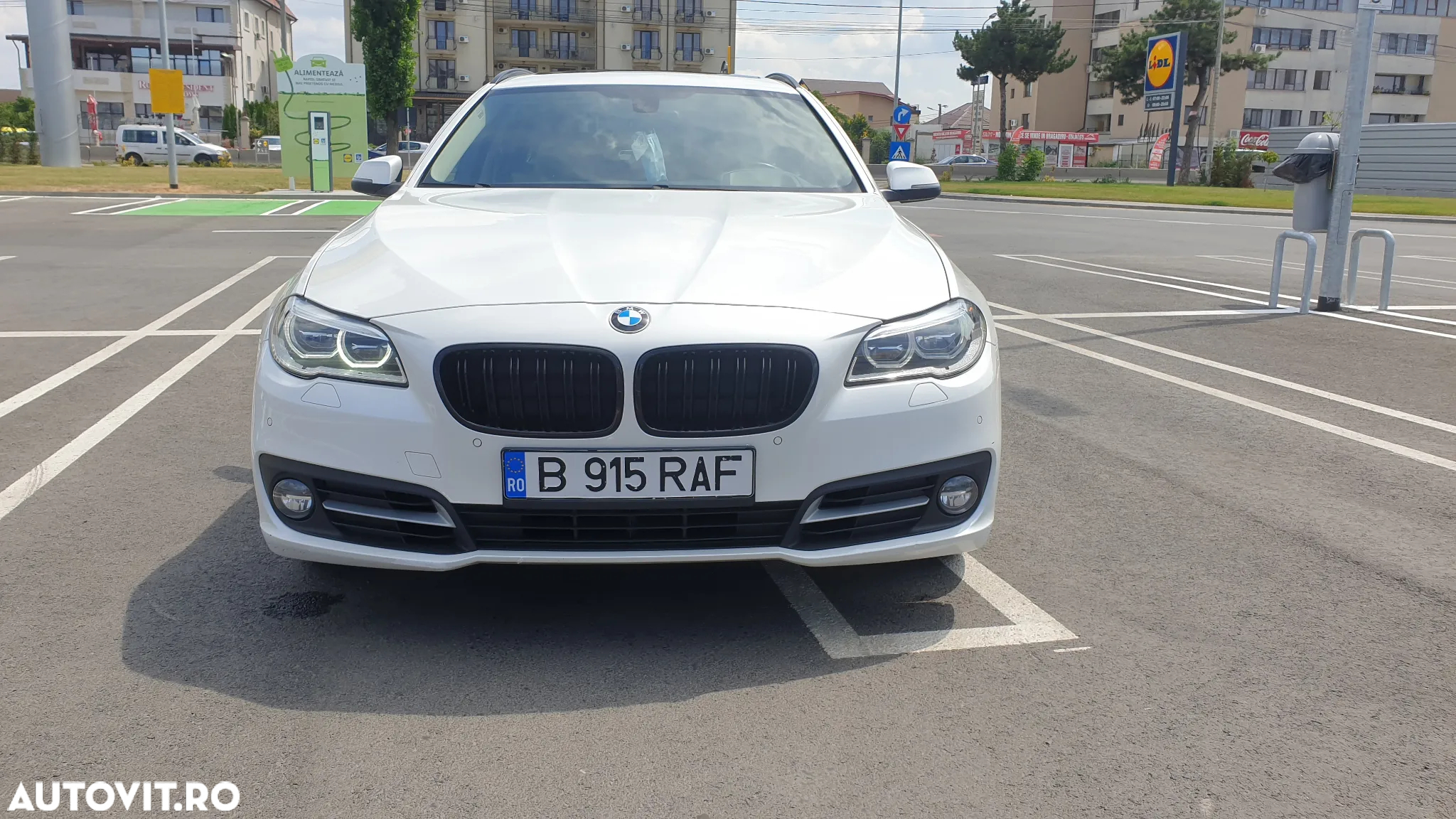 BMW Seria 5 520d Touring - 5