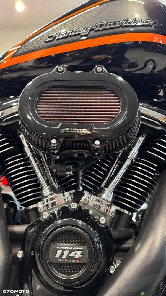 Harley-Davidson Touring Road Glide - 13