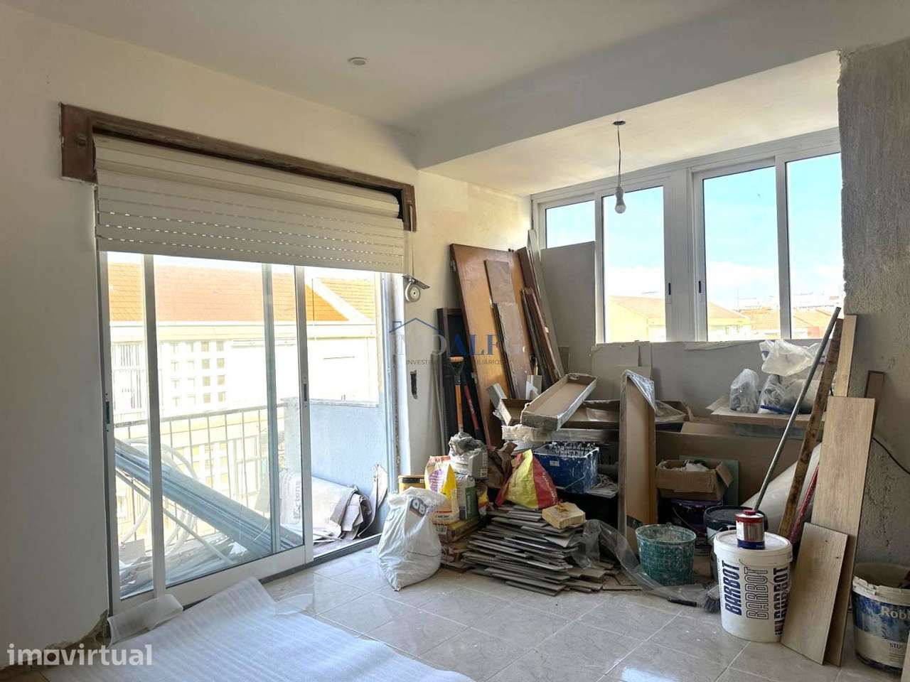 Apartamento T2 remodelado no centro do Barreiro, junto a transportes - Grande imagem: 5/21
