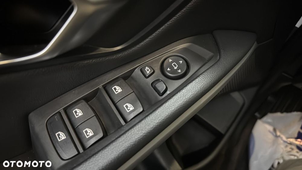 BMW Seria 3 318d mHEV - 31