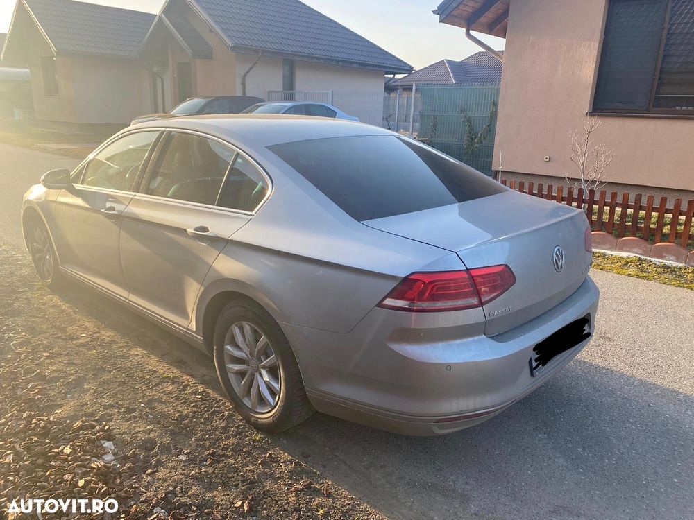 Volkswagen Passat 2.0 TDI Comfortline - 8