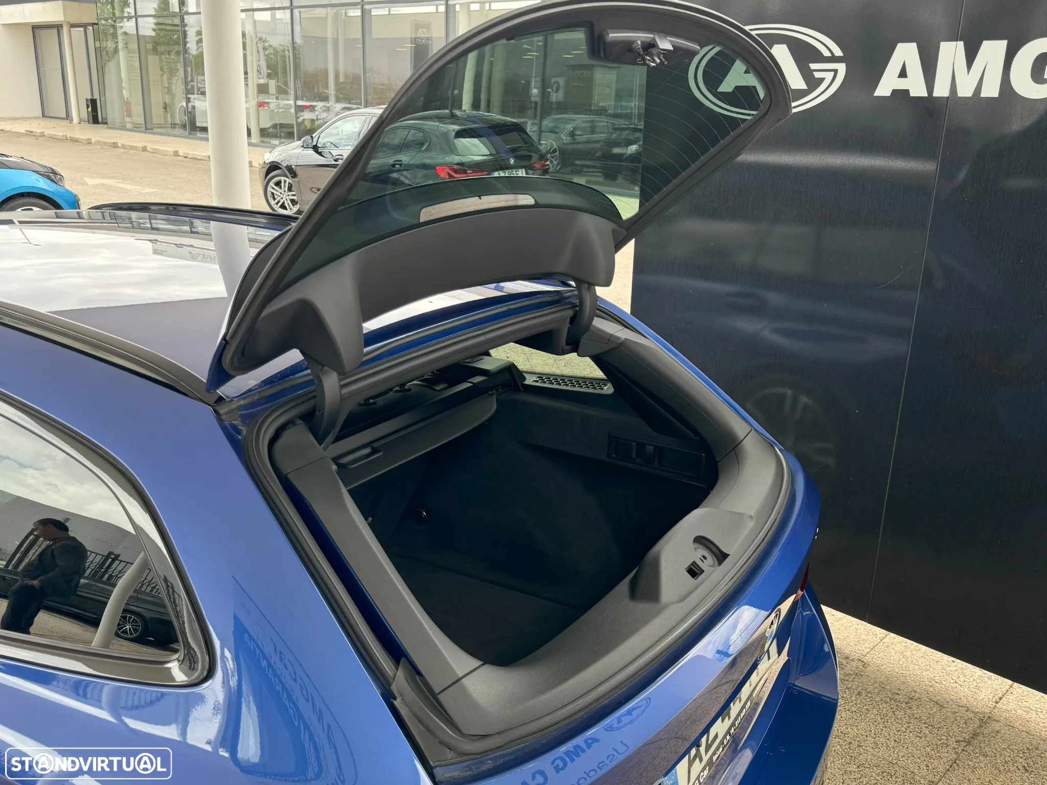 BMW 320 d Touring Pack Desportivo M Auto - 13