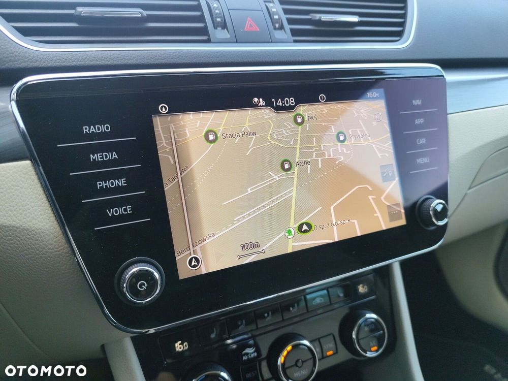 Skoda Superb 2.0 TDI SCR Style DSG - 34