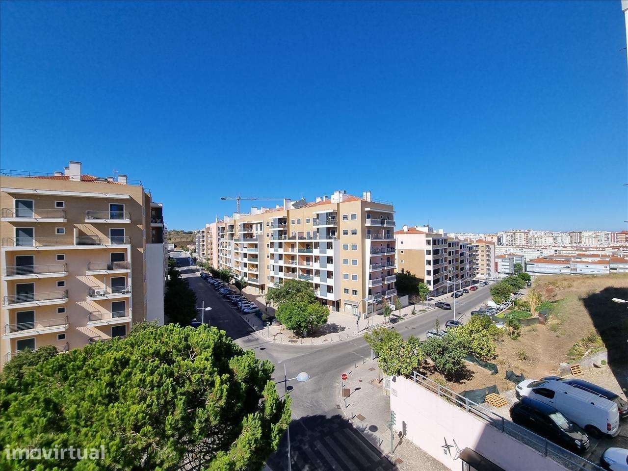 Apartamento T3 familiar, em Mina, Amadora - Grande imagem: 2/22