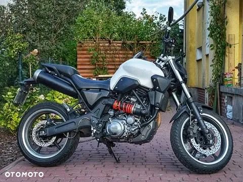 Yamaha MT - 1