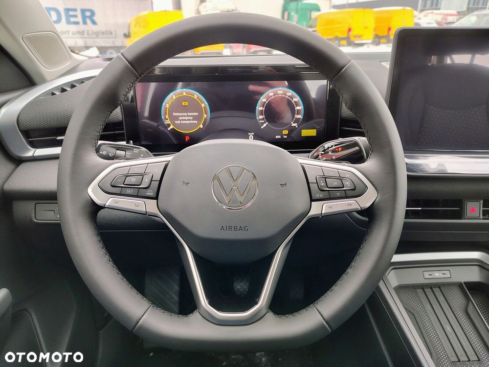 Volkswagen T-Roc - 17