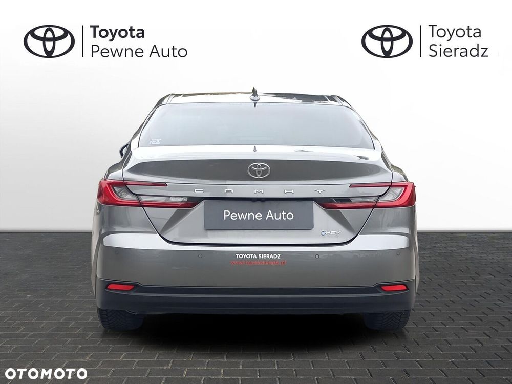 Toyota Camry - 7