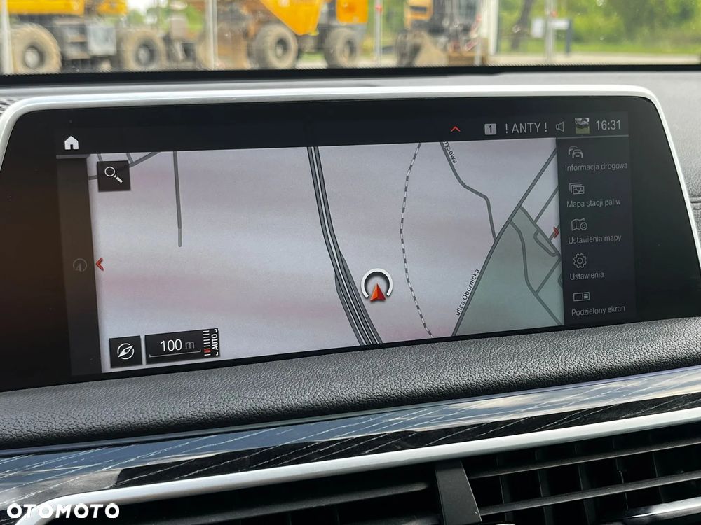 BMW Seria 7 730d xDrive - 28