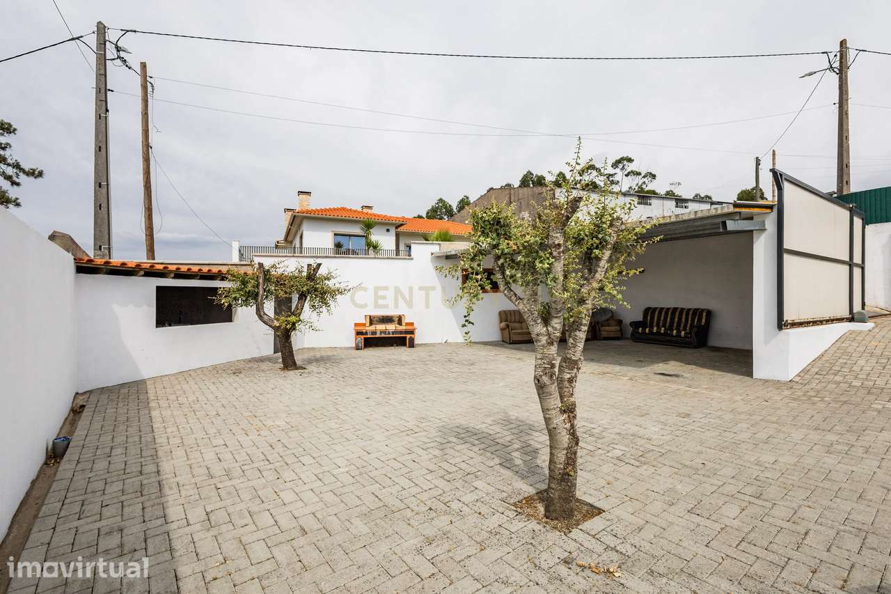 Moradia T3 com Piscina e Vistas para a Natureza – Chainça | Leiria - Grande imagem: 2/23