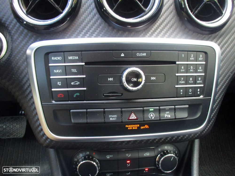 Mercedes-Benz GLA 180 d 7G-DCT Style - 23