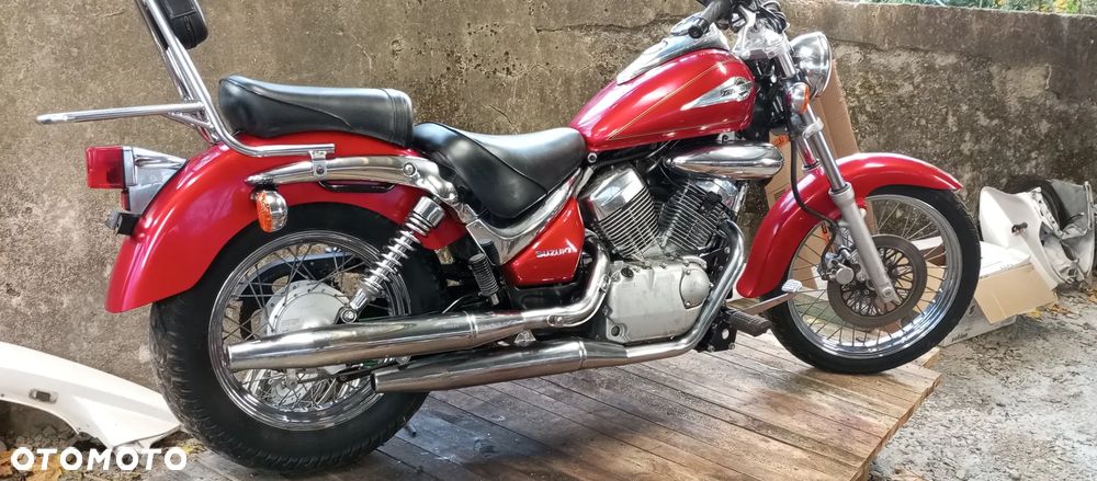 Suzuki Intruder - 11