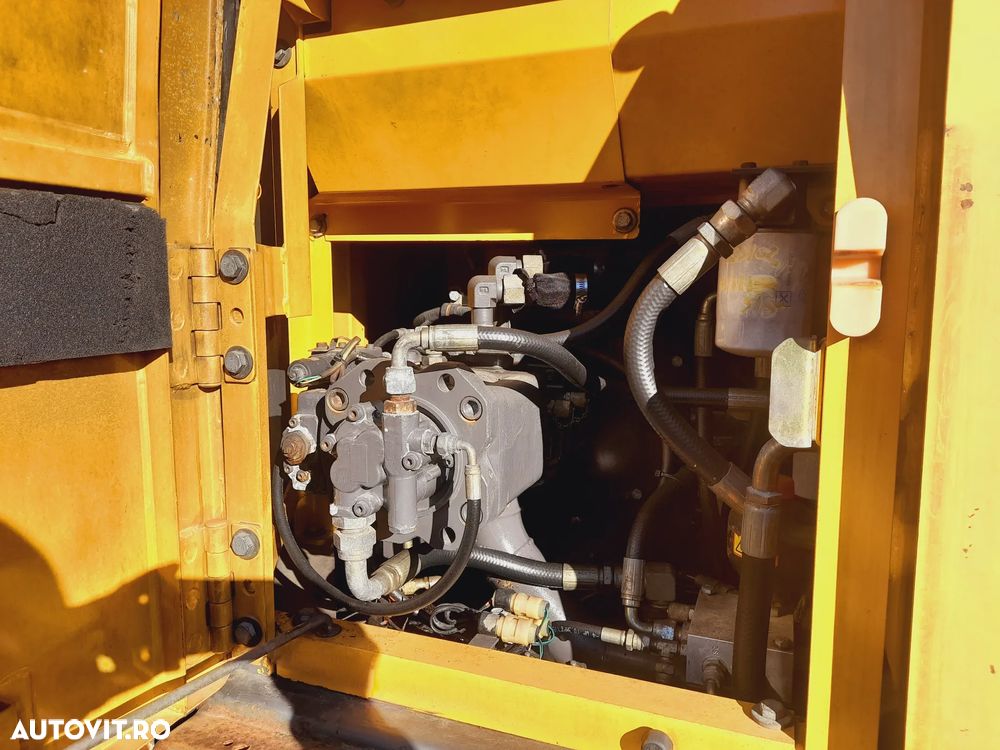 Volvo EC140 BLC - 11