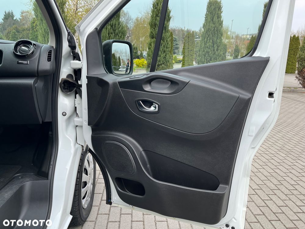 Renault Trafic - 12