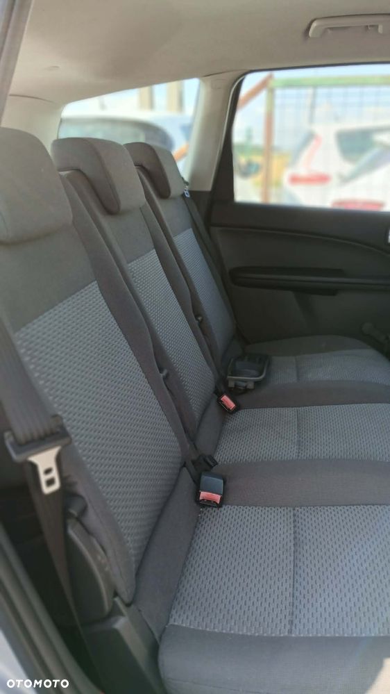 Ford Focus C-Max - 9