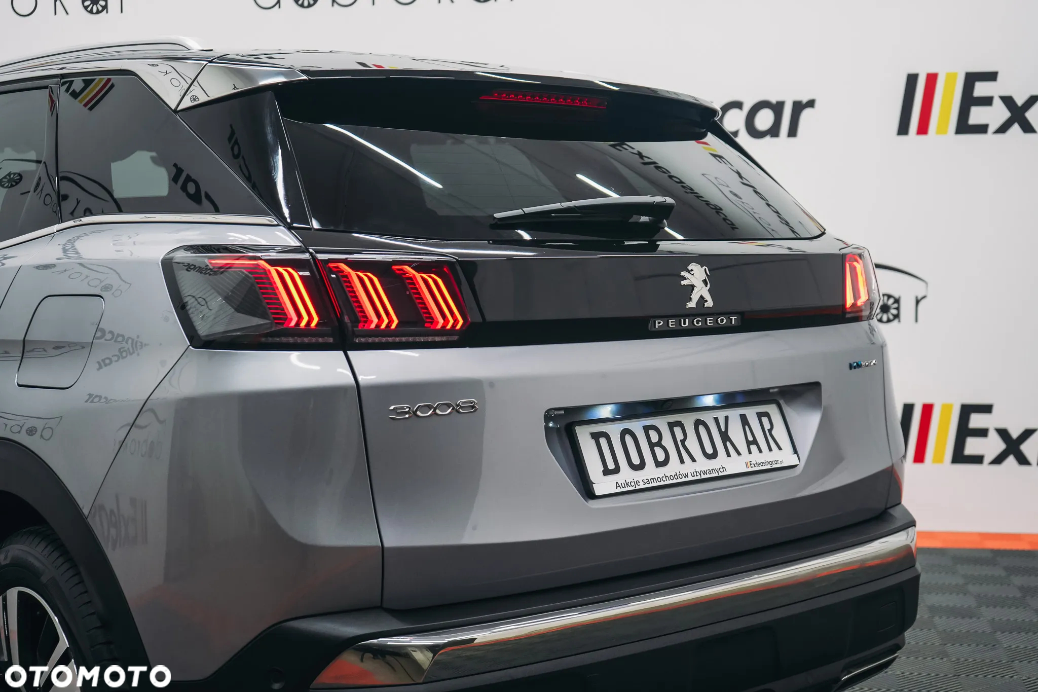 Peugeot 3008 Hybrid4 300 e-EAT8 GT - 9