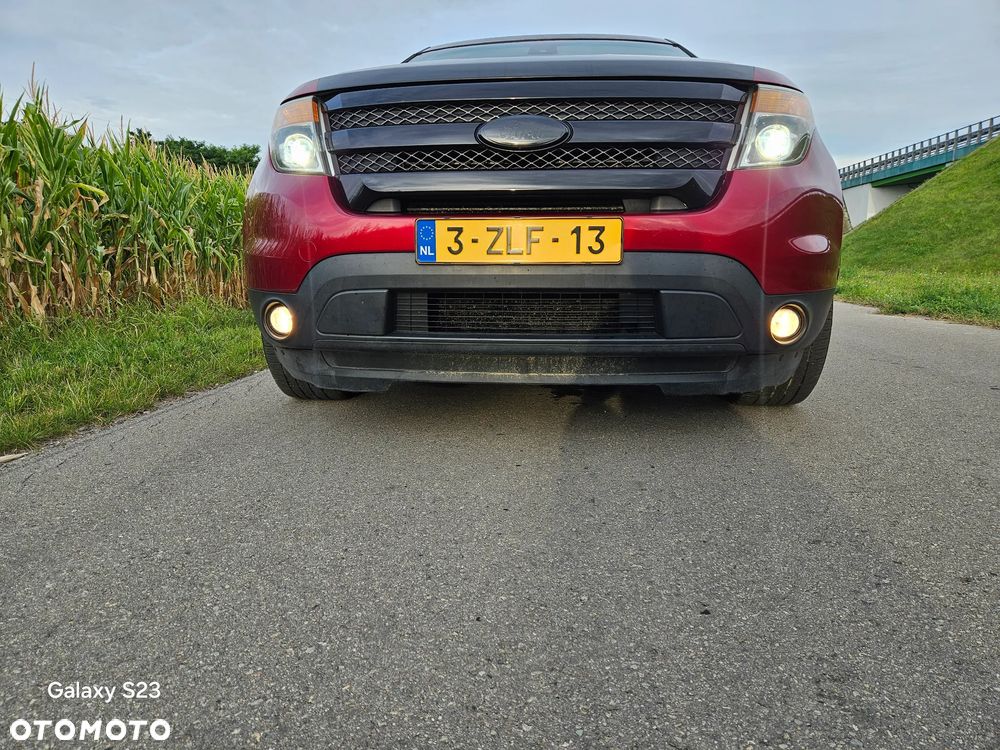 Ford Explorer - 33