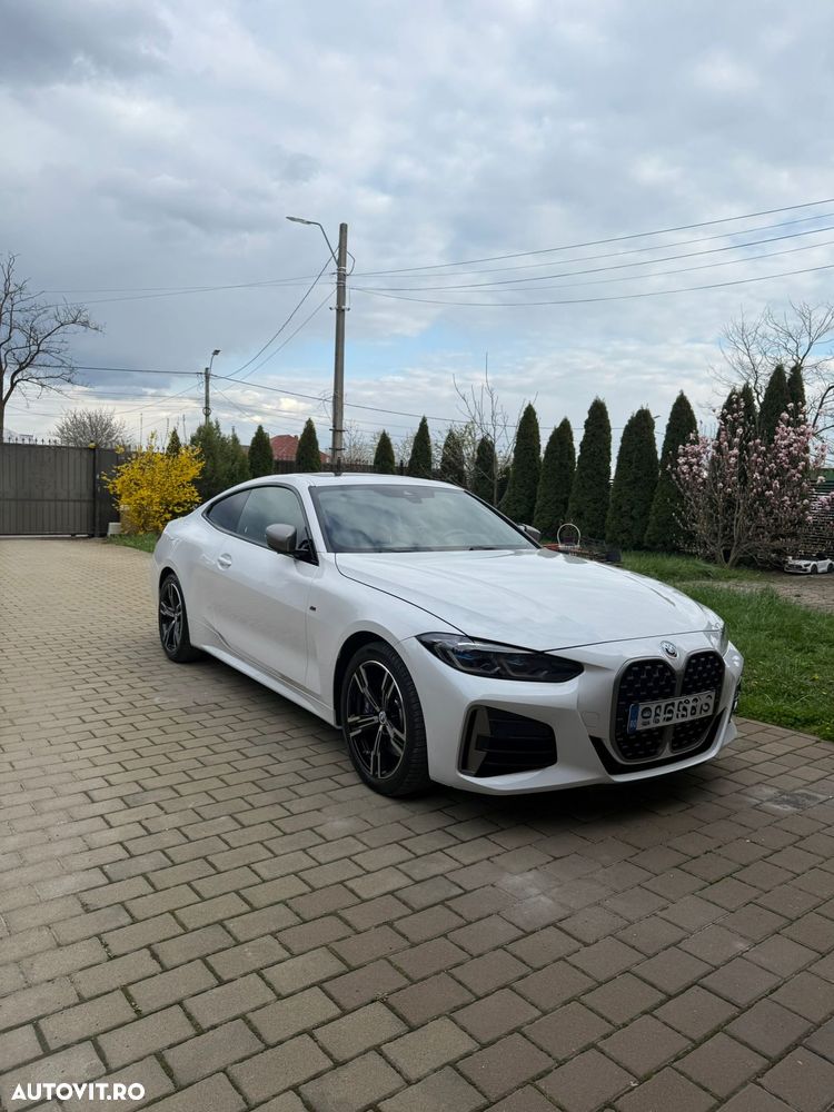 BMW M4 M440i xDrive - 4