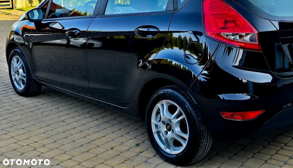 Ford Fiesta 1.4 Champions Edition - 17