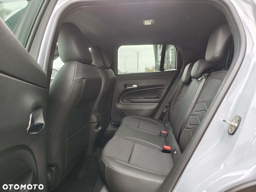 Jeep Avenger 1.2 T3 mHEV Black Edition FWD eDCT6 - 18