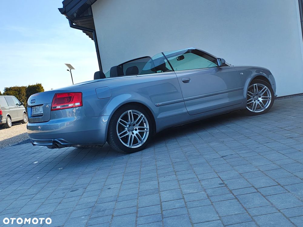 Audi A4 Cabrio 1.8 T multitronic - 23