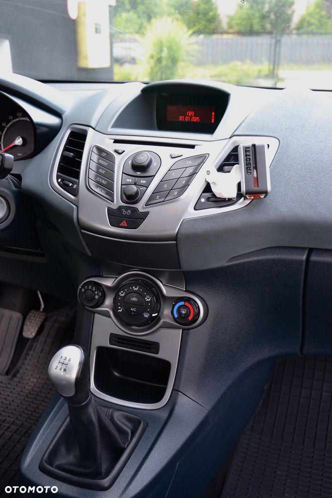 Ford Fiesta - 13