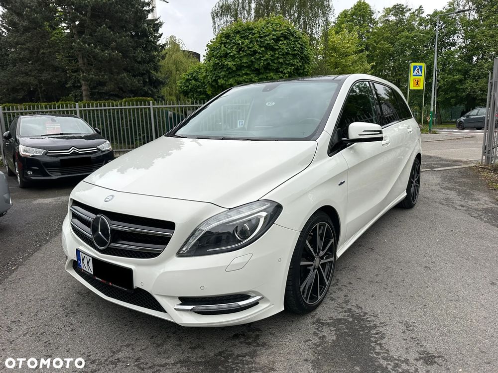 Mercedes-Benz Klasa B 200 (BlueEFFICIENCY) - 1