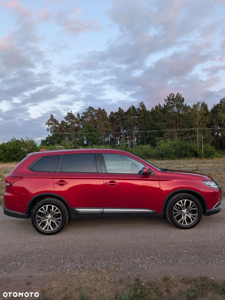 Mitsubishi Outlander - 4