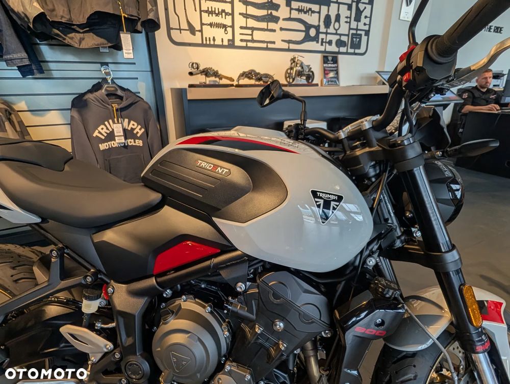 Triumph Trident - 5