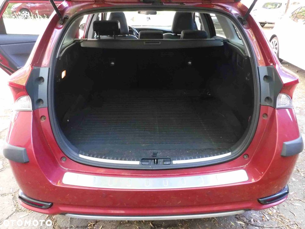 Toyota Auris - 13